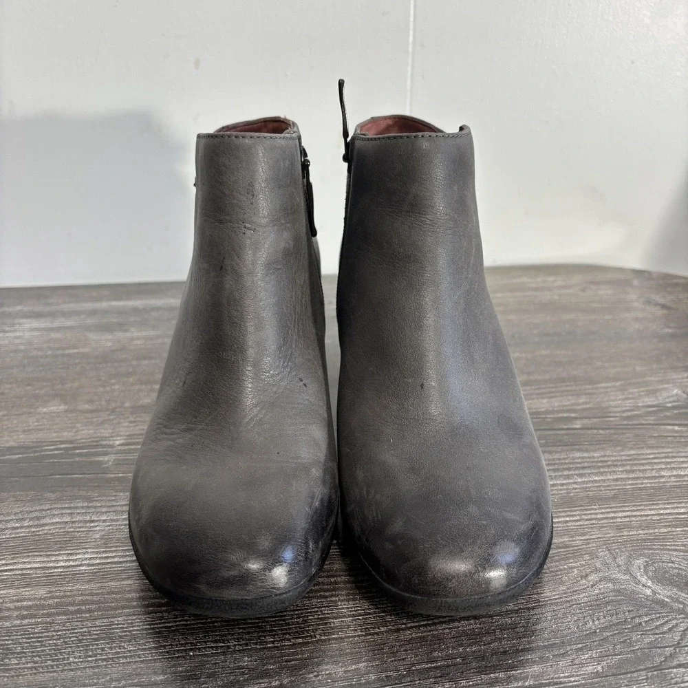 Dansko Booties Womens Size 38 Gray Leather Waterproof Ankle Zip Block Heel